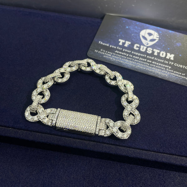 THE INFINITE SYMBOL BRACELET