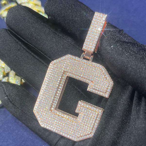 THE ONE LETTER PENDANT